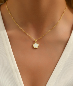 Flower Pendant Necklace - White