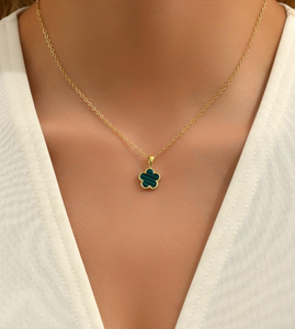 Flower Pendant Necklace - Green
